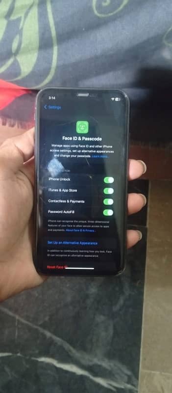 IPhone 11 factory unlock  Non pta 2