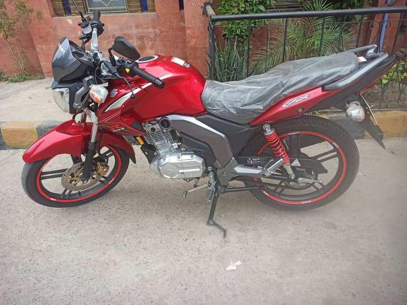 Suzuki GSX 125 2023 only 2200 Driven 0