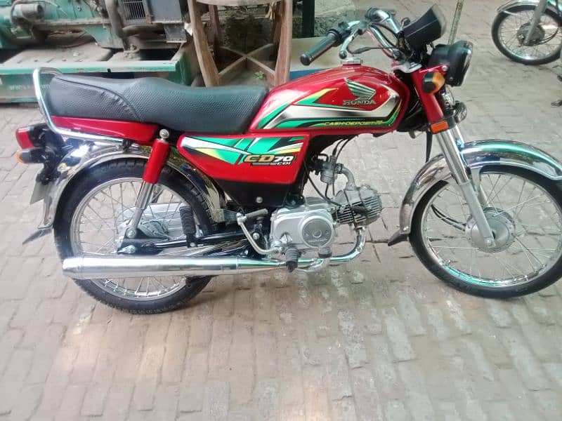 Honda CD70 0