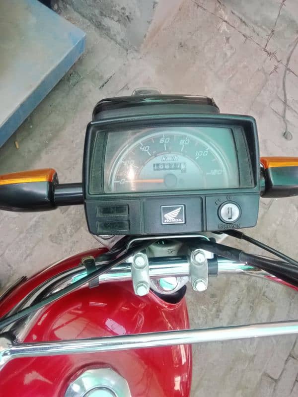 Honda CD70 14