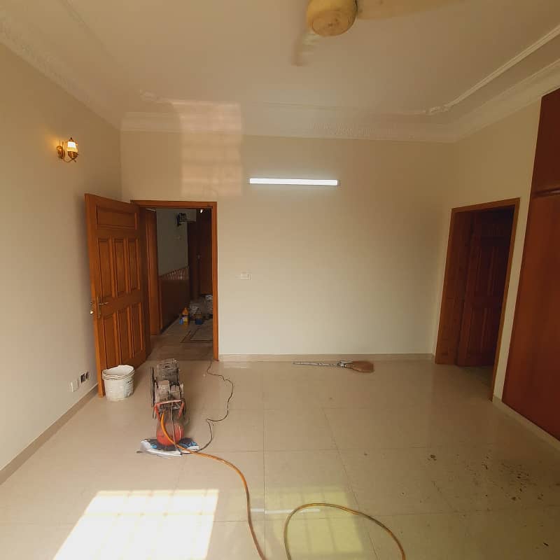 1 Kanal House 5beds Tv Lounge 3 Kitchen Servant Quarter Available For Rent In DHA Phase 2 0