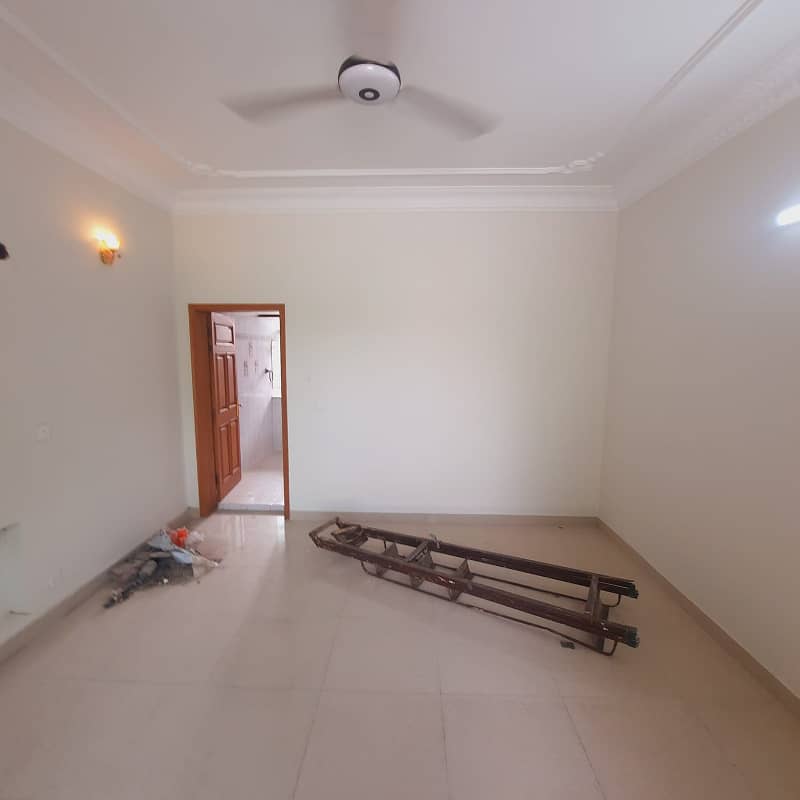 1 Kanal House 5beds Tv Lounge 3 Kitchen Servant Quarter Available For Rent In DHA Phase 2 9