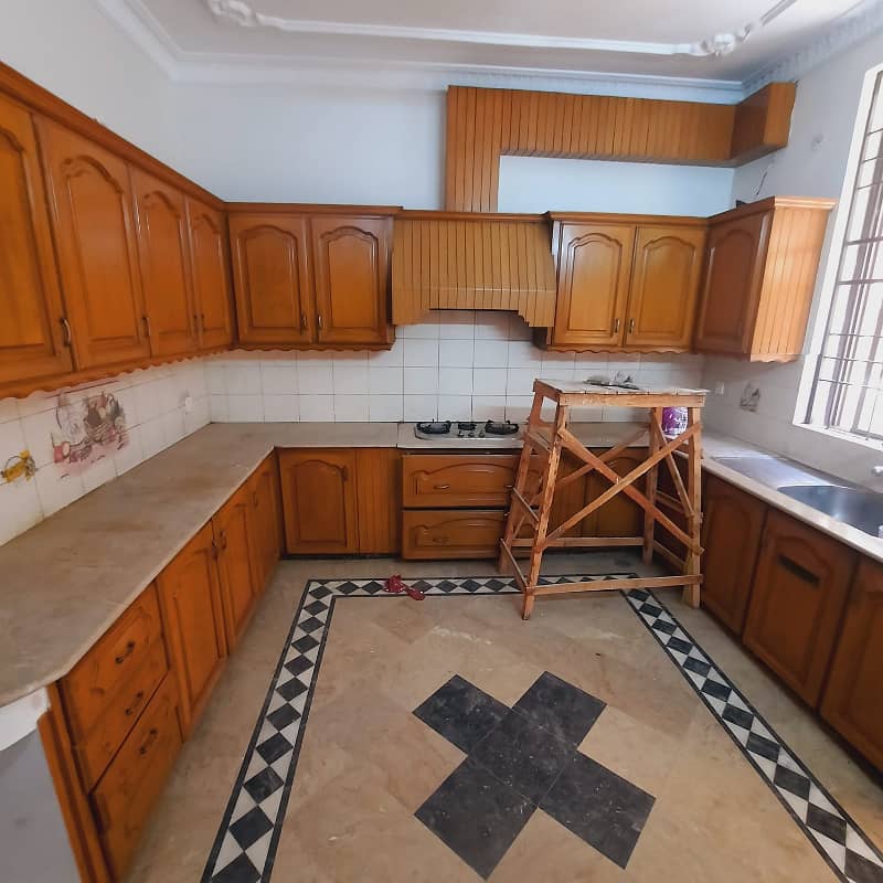 1 Kanal House 5beds Tv Lounge 3 Kitchen Servant Quarter Available For Rent In DHA Phase 2 24