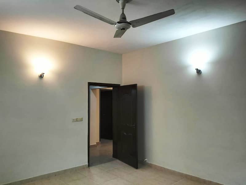 17 Marla Brig House For Sale In Askari 10 Sector F 21