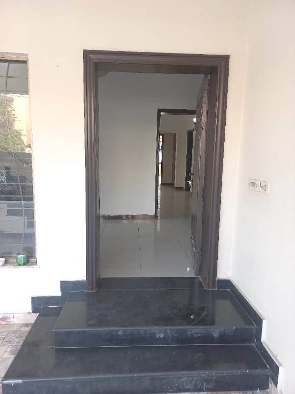 Askari 10 Sector F House For Sale 1