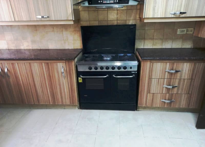 Askari 10 Sector F House For Sale 8