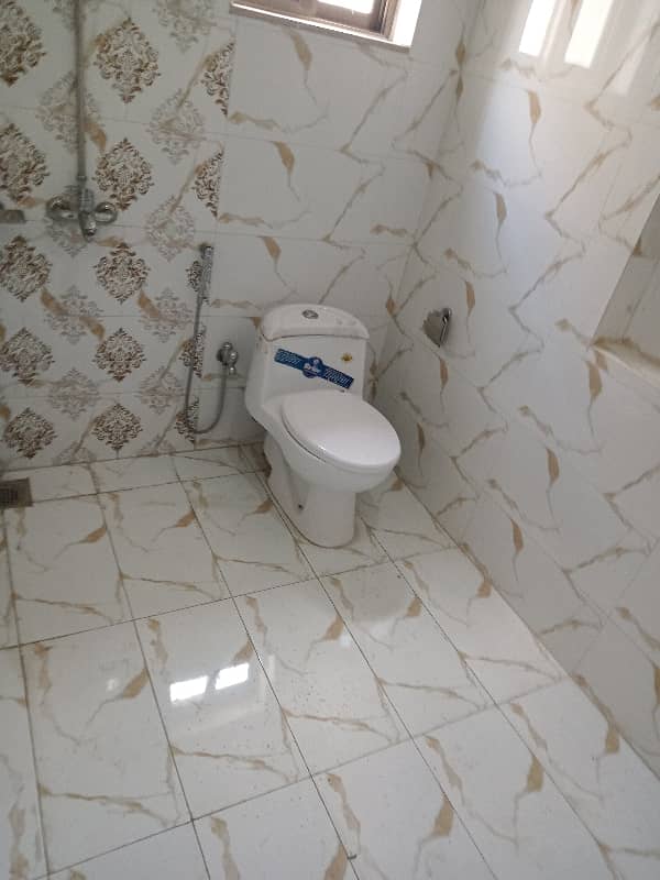 Barnd New Apartment Available for Sale in Askari 11 Lahore 18