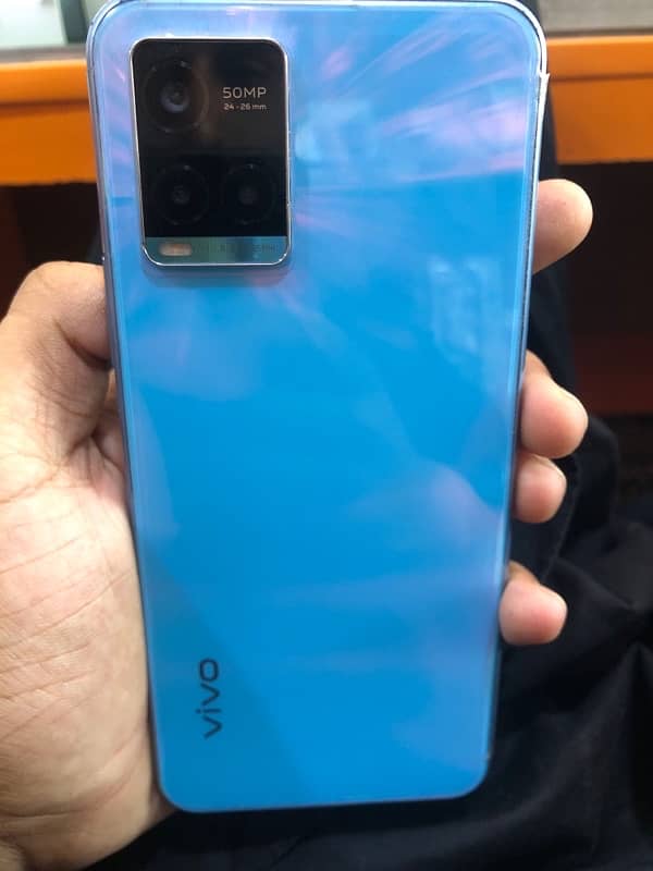 vivo y33s 8/128 with box and charger 0