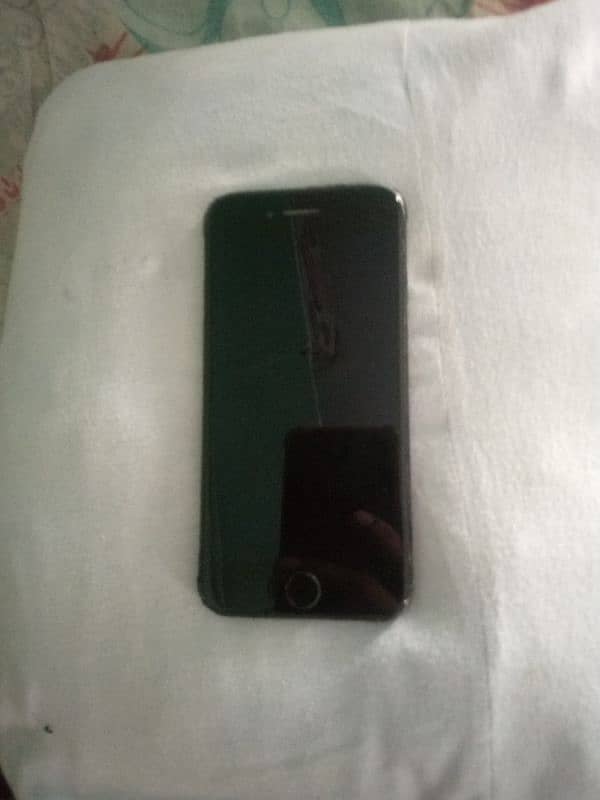 iPhone 7 128GB Pta approved urgent sale Pasio Ki need ha Thanks 8