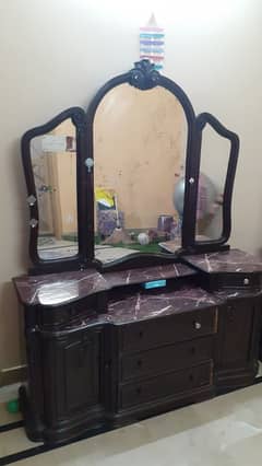 dressing table large