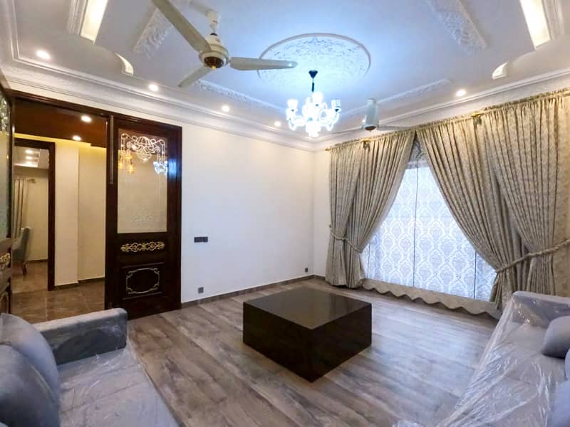 1 KANAL LUXURY FURNISHED HOUSE FOR SALE 9