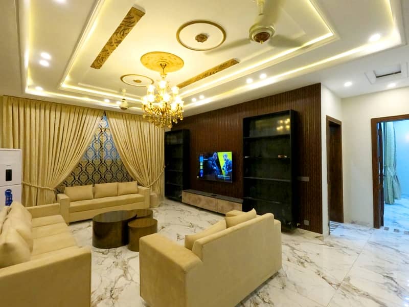 1 KANAL LUXURY FURNISHED HOUSE FOR SALE 11