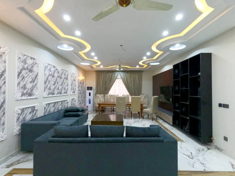 1 KANAL LUXURY FURNISHED HOUSE FOR SALE 30