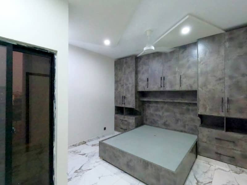 3 MARLA LUXURY SEMI FURNISHED HOUSE FOR SALE 28