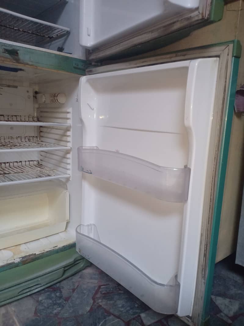 Refrigrater for Sale 2