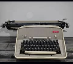 1976 TIP Manual Urdu Typewriter Box packed with dust cover