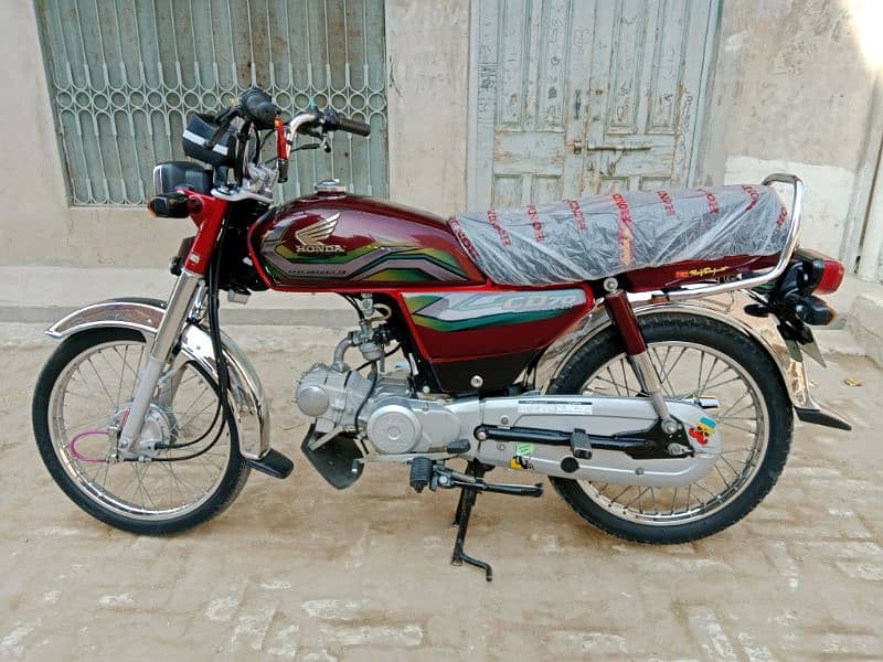 Honda CD 70 motorcycle for sale model 2023 03450656138/03187455367 0