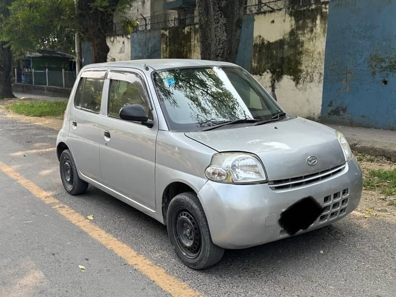 Daihatsu Esse 2009 1