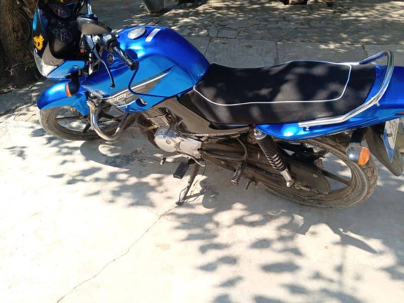 Ybr Blue 125 6