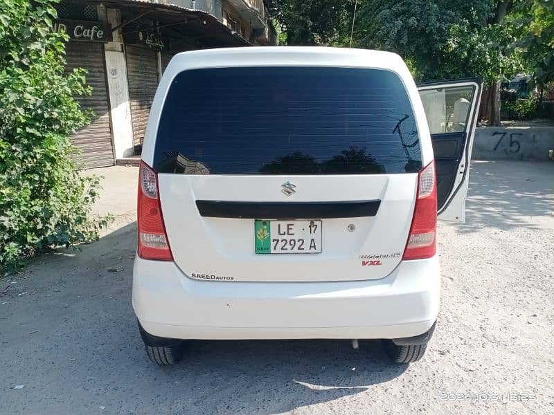 Suzuki Wagon R 2017 1