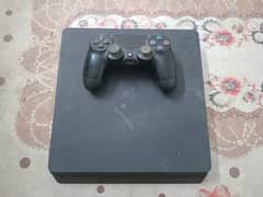 PS 4 slim