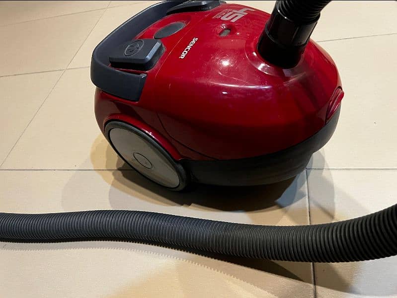 Sencor vacuum cleaner slightly used 2