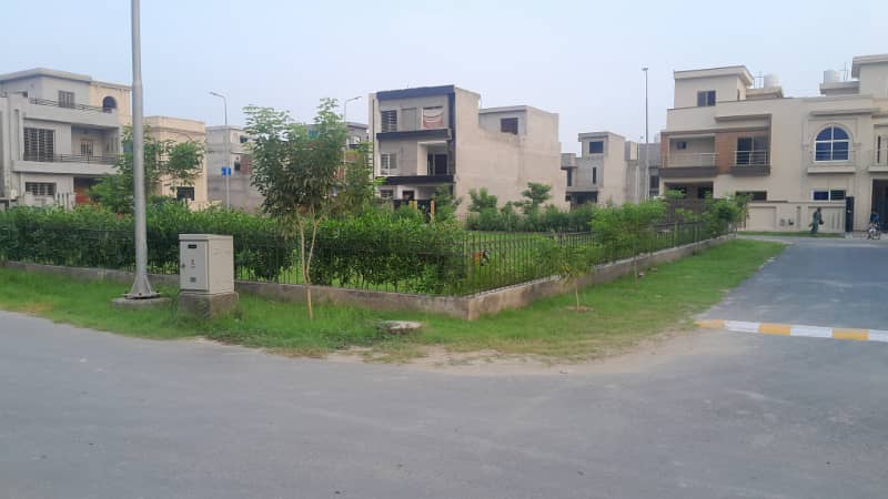 5 Marla Corner Facing Park Brand New Design Luxury House Available For Sale In Park View City Lahore 2