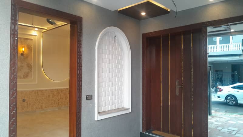 5 Marla Corner Facing Park Brand New Design Luxury House Available For Sale In Park View City Lahore 5