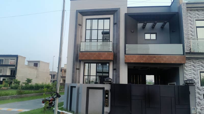 5 Marla Corner Facing Park Brand New Design Luxury House Available For Sale In Park View City Lahore 40