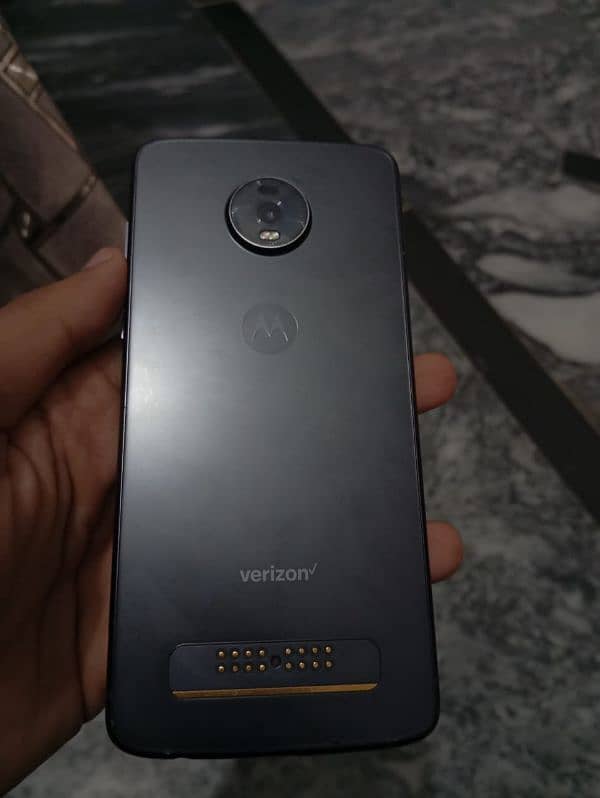 Moto Z4 0