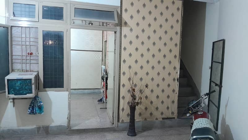 2.75 Marla Used House For Sale In Shabab Chowk Samanabad Pakki ThAti Lahore 1