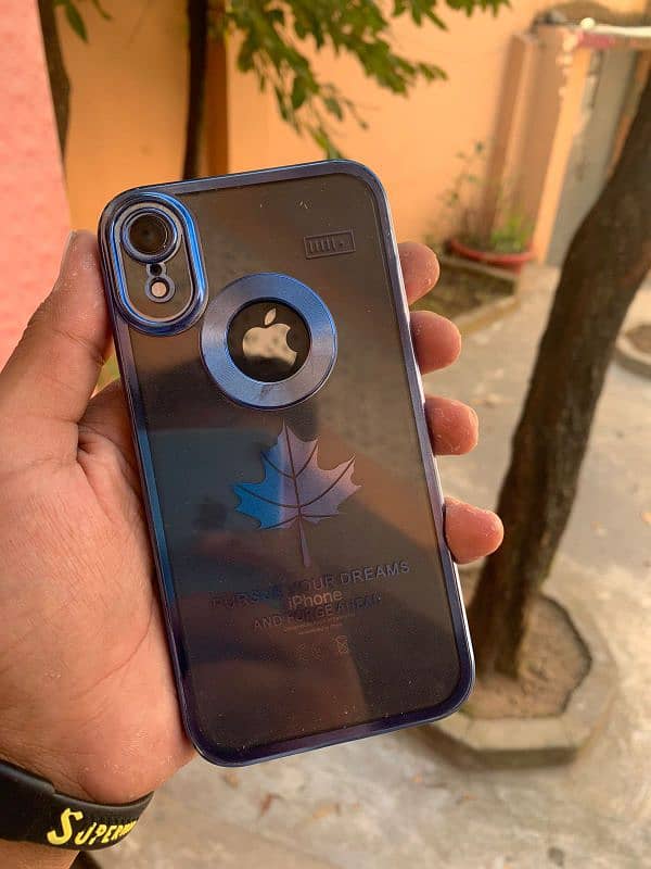 iPhone xR 64GB NON PTA 4