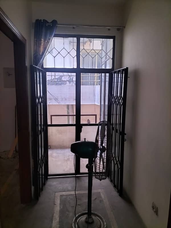 10 Marla Portion For Rent In Judicial Colony 7