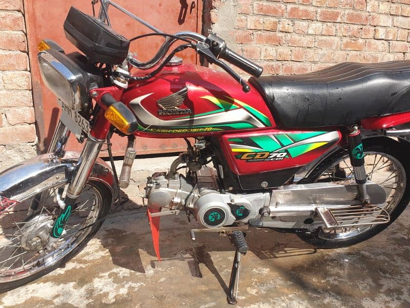 urgent for sale very good condition full janian WhatsApp 03464769310 0