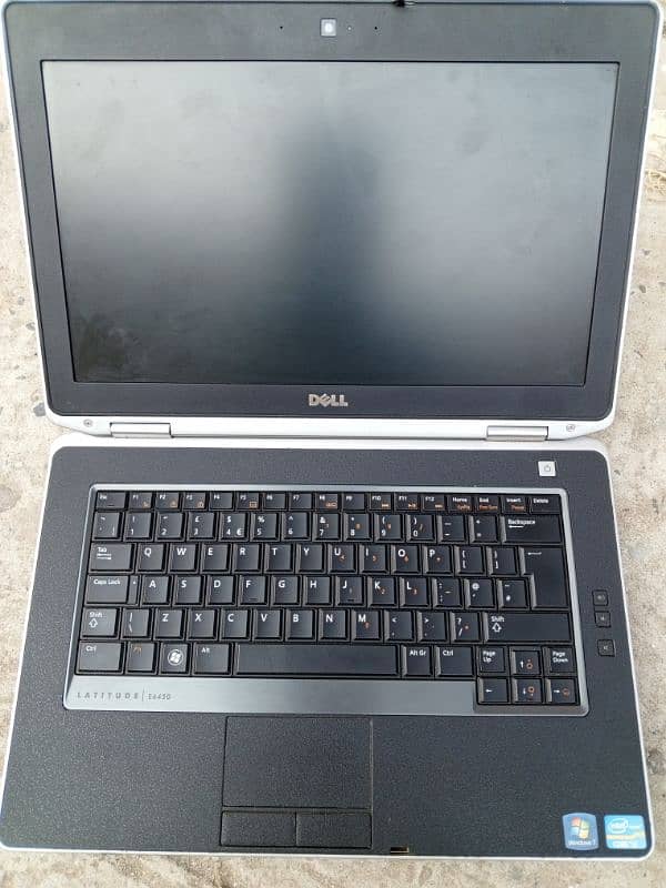 Dell Latitude E6430 0