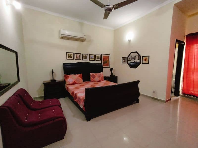 10 Marla Fully Furnish House Available 4 Short Stay!! Daily Rent 25K. 11