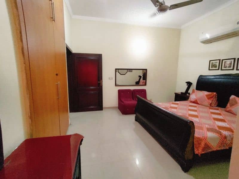 10 Marla Fully Furnish House Available 4 Short Stay!! Daily Rent 25K. 12