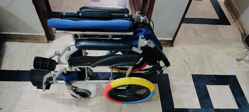 folding wheel chair 1