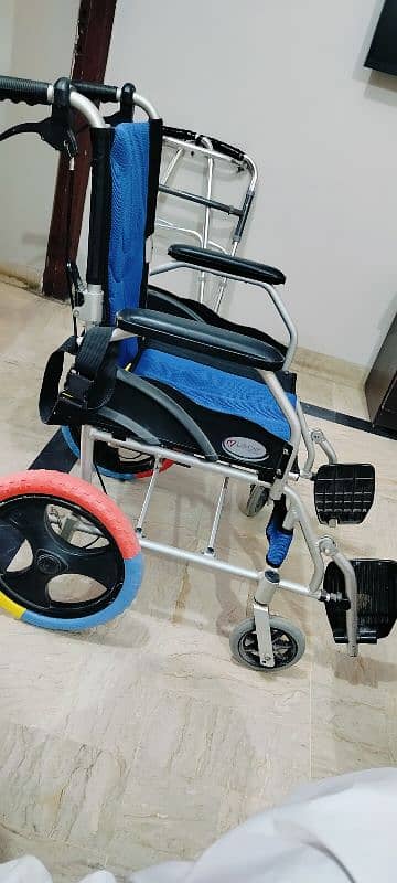 folding wheel chair 3