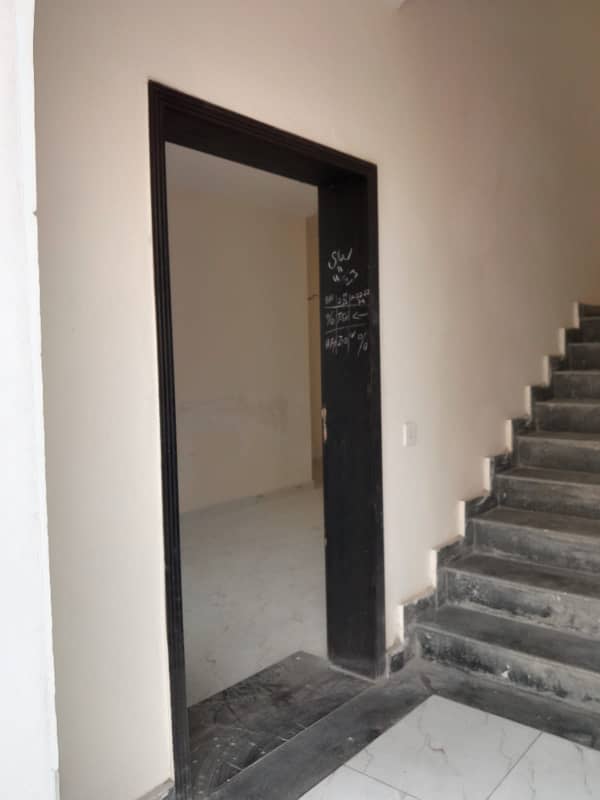 900 SQFT 2ND FLOOR APPARTMENTS FOR SALE LDA APPROVED IN G-5 BLOCK PHASE 4 BAHRIA ORCHARD LAHORE 5