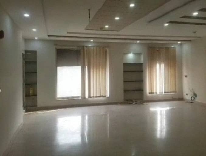 4 Marla 3rd Floor Office With Elevator For Rent In DHA Phase 5,Block CCA, Lahore. 4