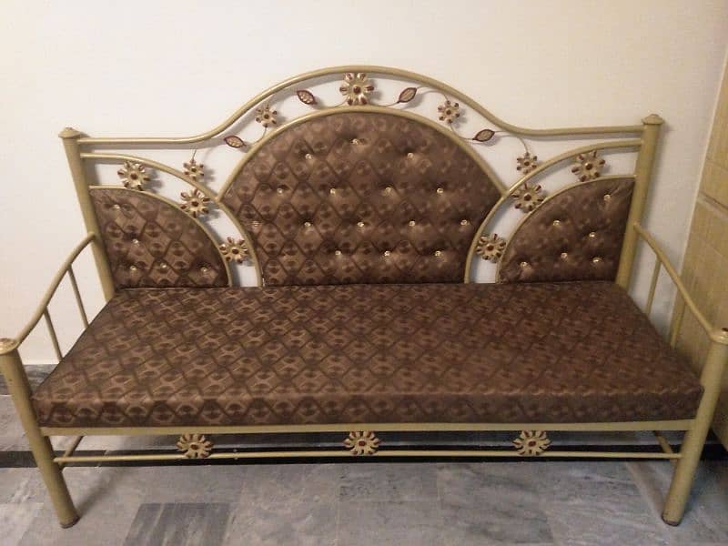 sofa for sell 1