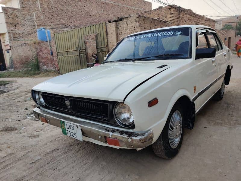 Toyota Corolla 1975 3