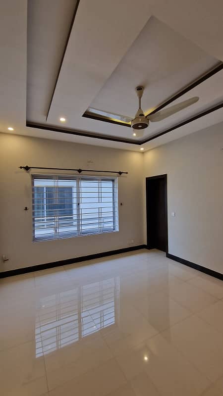 F11 1000 Sq Yd Full House For Rent Double Kitchen 7 Bed & Bath Separate Entrance 8