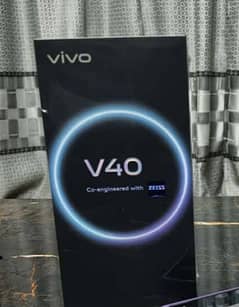 vivo v40 full wrenty 12+256 urgent sale