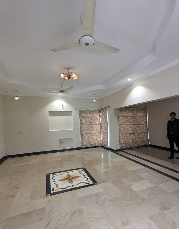 1 Kanal Upper Portion for Rent in DHA Lahore Phase 4 Near Ring Road 1