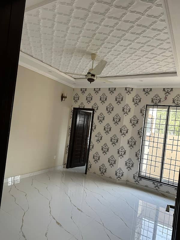 10 MARLA HOUSE FOR SALE LDA APPROVED GAS AVAILABLE IN CENTRAL BLOCK PHASE 1 BAHRIA ORCHARD LAHORE 11