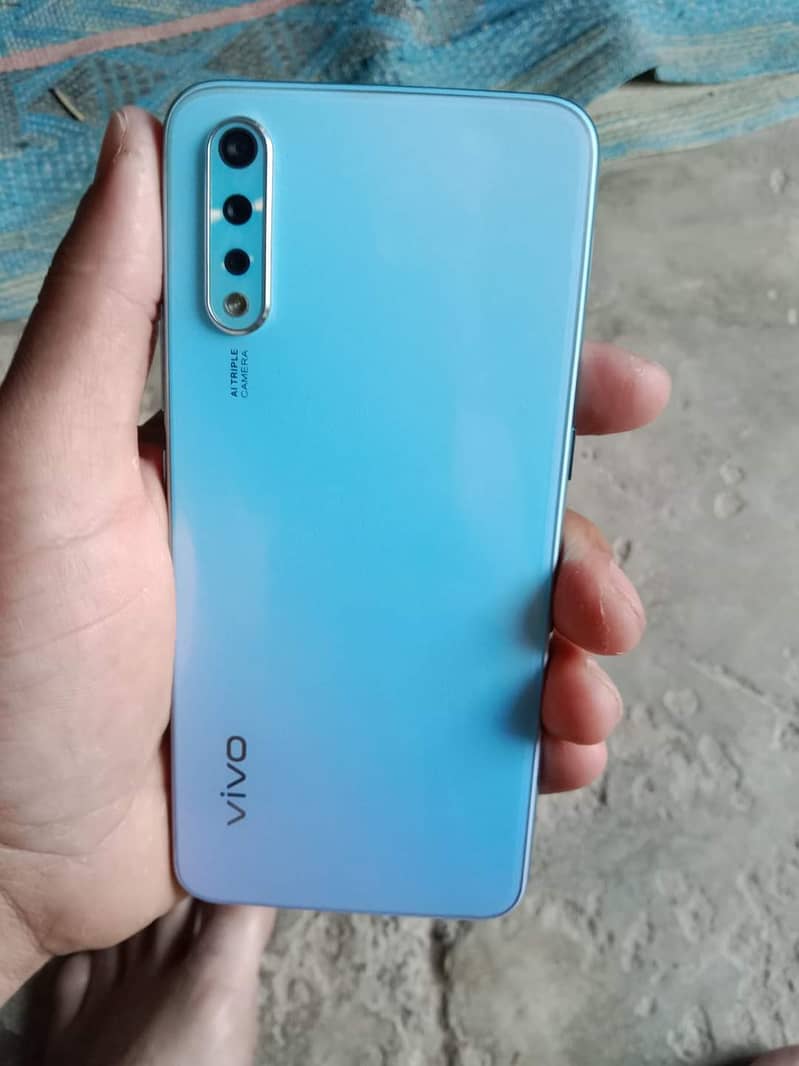 Vivo S1 4/128 1