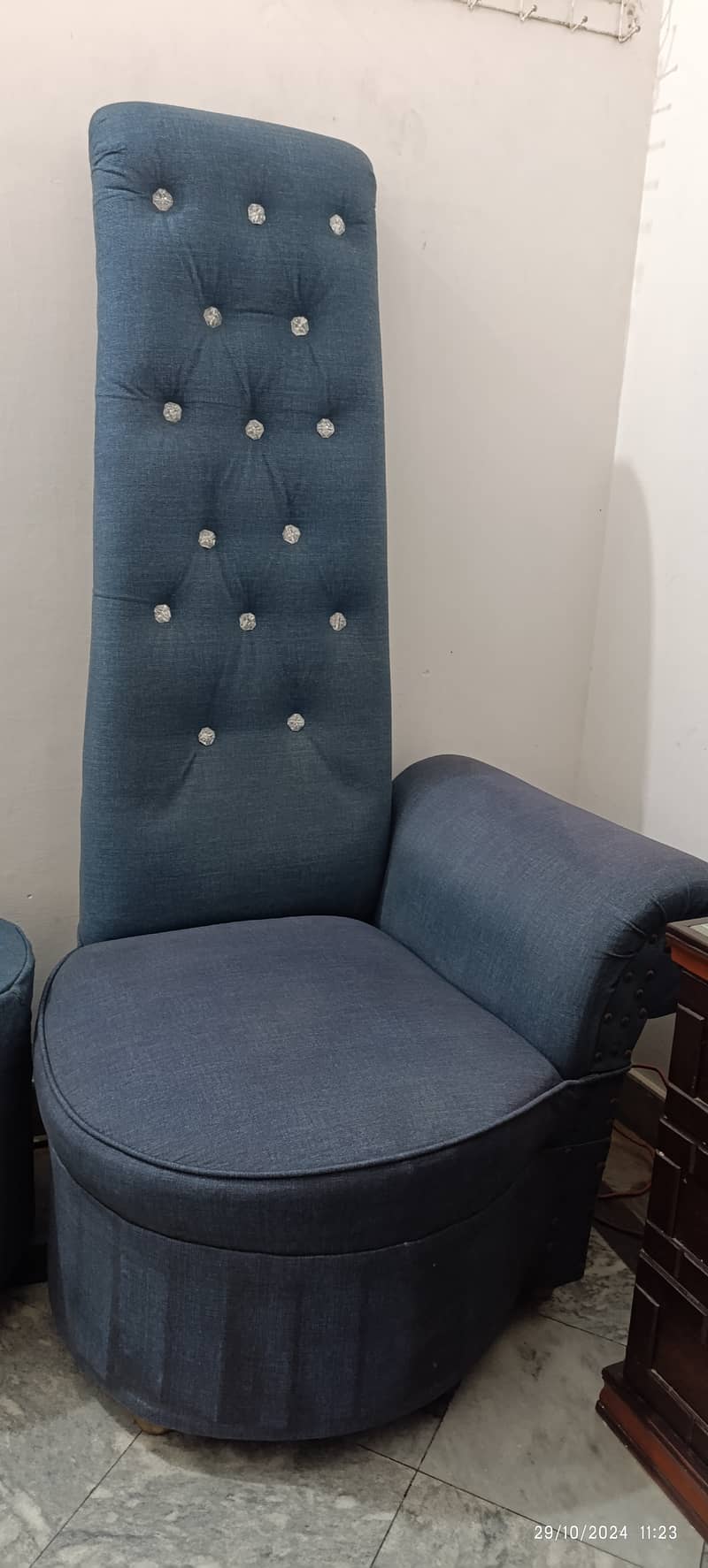 ROOM CHAIRS AND TABLE VERY GOOD CONDITION 2