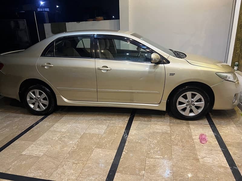 Toyota Corolla Altis 2011 3